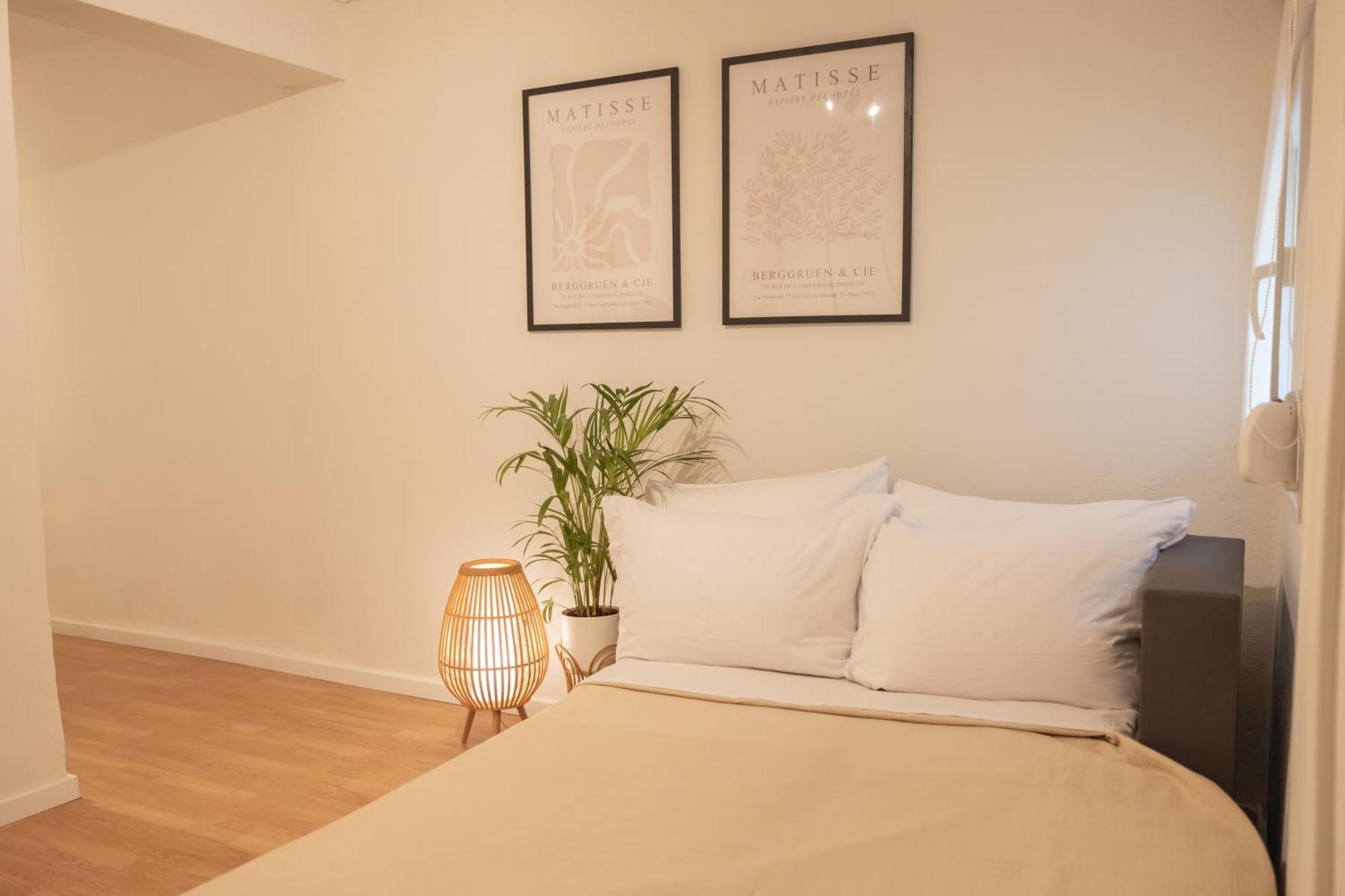 The Cozy Nest In The Center